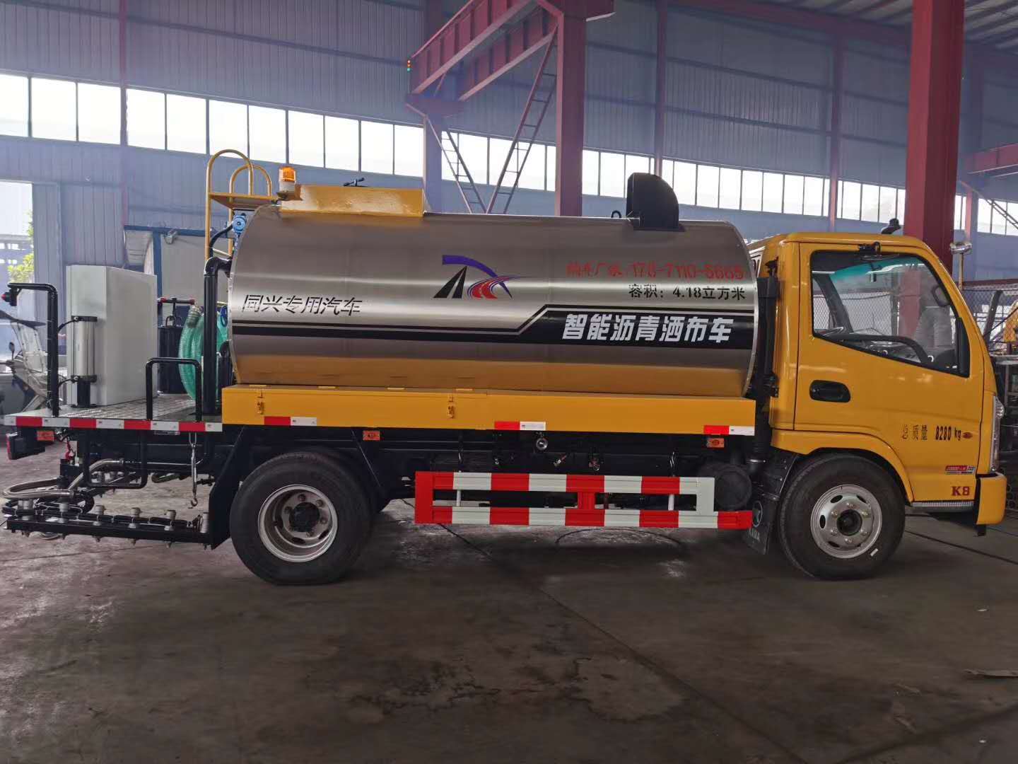 6吨乳化沥青撒布车销往内蒙古乌海